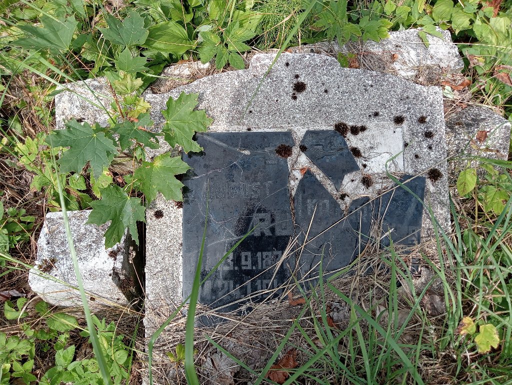 Grób  Ru.?